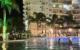 Apartamento de Praia em Condomínio Fechado